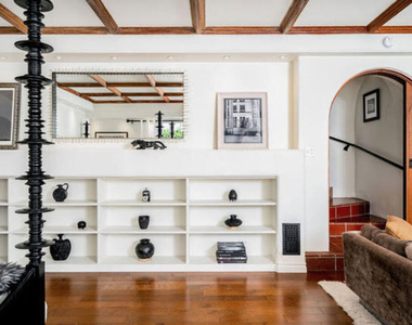 3351 N Knoll Drive - Photo Thumbnail 7