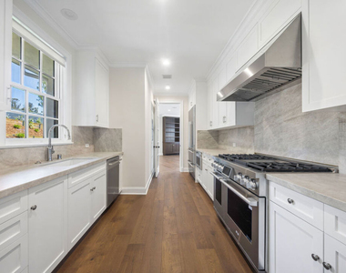 15201 Mc Kendree Avenue - Photo Thumbnail 15