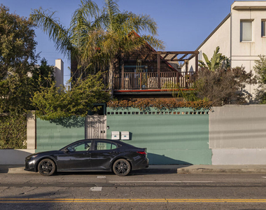 804 Pacific Avenue - Photo Thumbnail 15