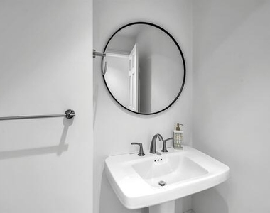 10724 Wilshire Boulevard - Photo Thumbnail 12