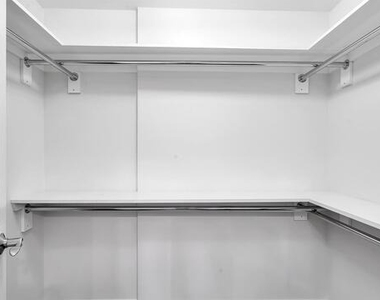 10724 Wilshire Boulevard - Photo Thumbnail 10