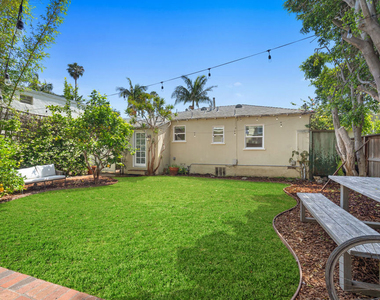 815 Crestmoore Place - Photo Thumbnail 1
