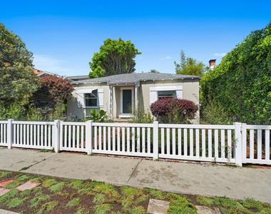 815 Crestmoore Place - Photo Thumbnail 18
