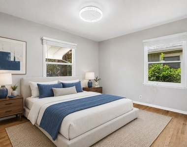 815 Crestmoore Place - Photo Thumbnail 2