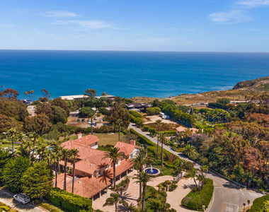 7160 Dume Drive - Photo Thumbnail 28