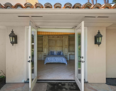 7160 Dume Drive - Photo Thumbnail 24