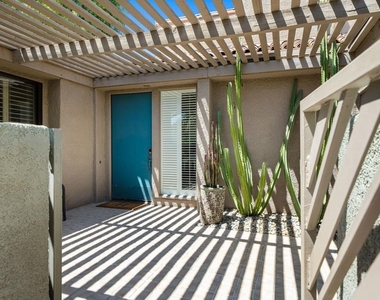 521 Desert West Drive - Photo Thumbnail 33