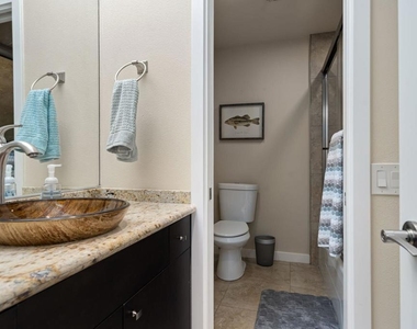 521 Desert West Drive - Photo Thumbnail 31