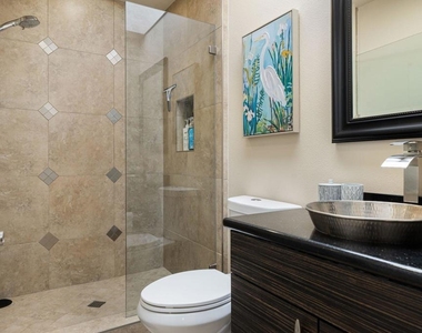 521 Desert West Drive - Photo Thumbnail 29