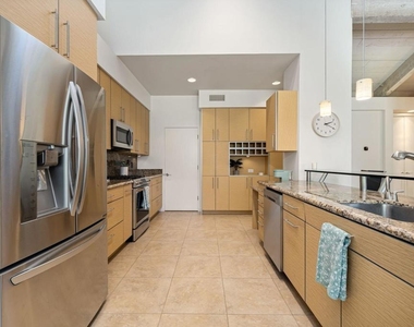 521 Desert West Drive - Photo Thumbnail 19