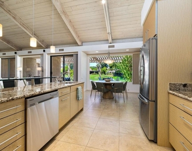 521 Desert West Drive - Photo Thumbnail 4