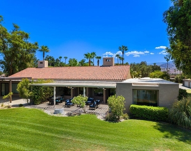 521 Desert West Drive - Photo Thumbnail 7