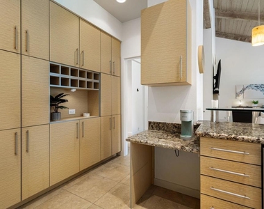 521 Desert West Drive - Photo Thumbnail 20