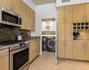 521 Desert West Drive - Photo Thumbnail 21