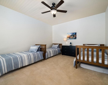 521 Desert West Drive - Photo Thumbnail 30