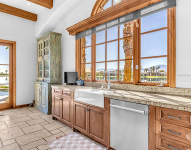 83073 N Shore Drive - Photo Thumbnail 8