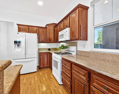 48638 Barrymore Street - Photo Thumbnail 10