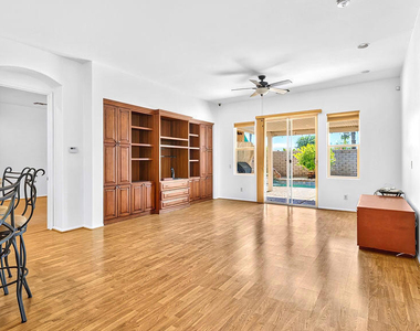 48638 Barrymore Street - Photo Thumbnail 11