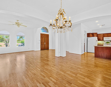 48638 Barrymore Street - Photo Thumbnail 6