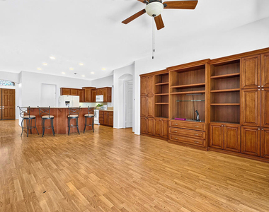 48638 Barrymore Street - Photo Thumbnail 9