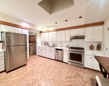 821 Channel Road - Photo Thumbnail 13