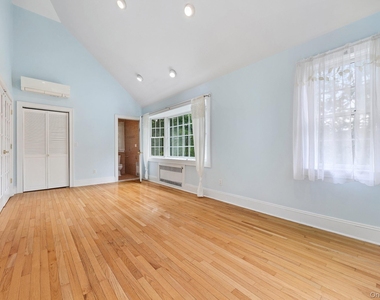 1235 Post Road - Photo Thumbnail 7