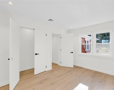 225 Hilltop Street - Photo Thumbnail 21