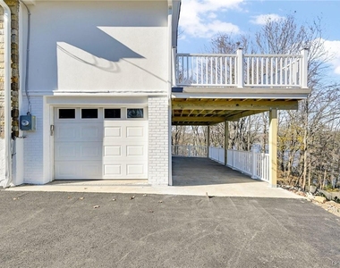 225 Hilltop Street - Photo Thumbnail 6