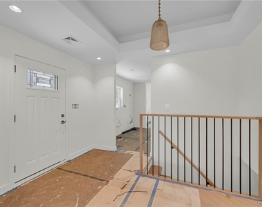 225 Hilltop Street - Photo Thumbnail 12