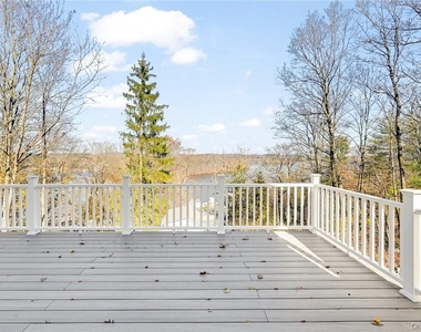 225 Hilltop Street - Photo Thumbnail 8