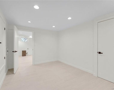 225 Hilltop Street - Photo Thumbnail 28