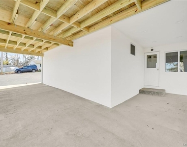 225 Hilltop Street - Photo Thumbnail 7