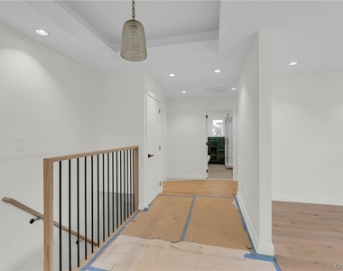 225 Hilltop Street - Photo Thumbnail 13