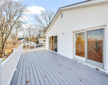225 Hilltop Street - Photo Thumbnail 11