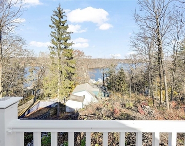 225 Hilltop Street - Photo Thumbnail 10