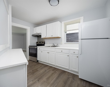39 Fowler Avenue - Photo Thumbnail 2