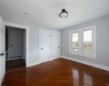 39 Fowler Avenue - Photo Thumbnail 7