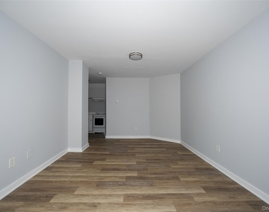 39 Fowler Avenue - Photo Thumbnail 5