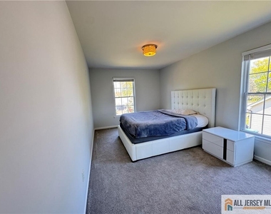 432 Jarrard Street - Photo Thumbnail 23