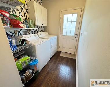 432 Jarrard Street - Photo Thumbnail 12