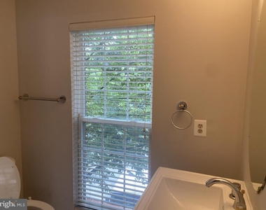 1536 Northern Neck Drive - Photo Thumbnail 17