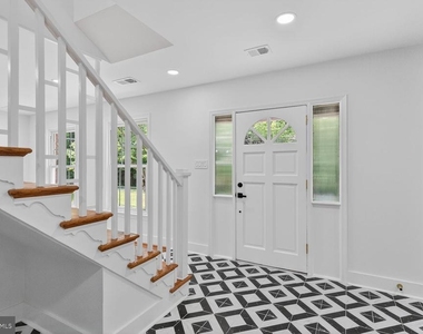 11523 Vale Road - Photo Thumbnail 1