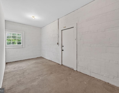 11523 Vale Road - Photo Thumbnail 18