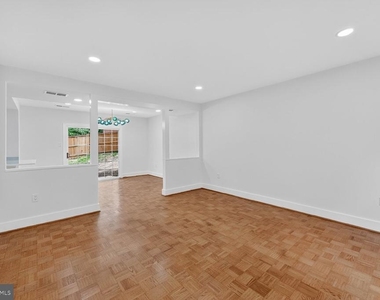 11523 Vale Road - Photo Thumbnail 7