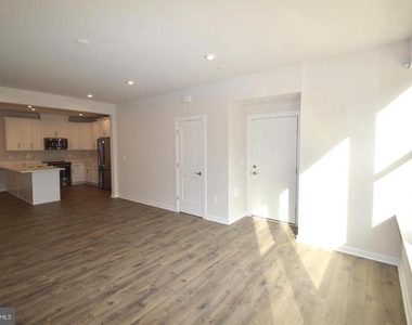 13518 Sayward Boulevard - Photo Thumbnail 6