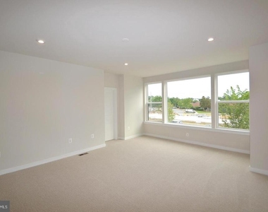 13518 Sayward Boulevard - Photo Thumbnail 16