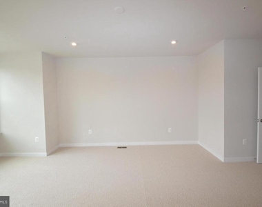 13518 Sayward Boulevard - Photo Thumbnail 18