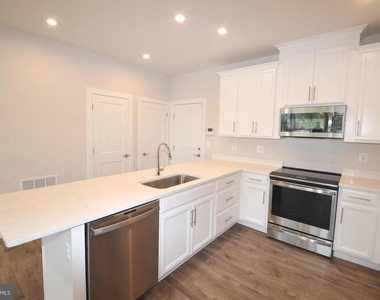 13518 Sayward Boulevard - Photo Thumbnail 11