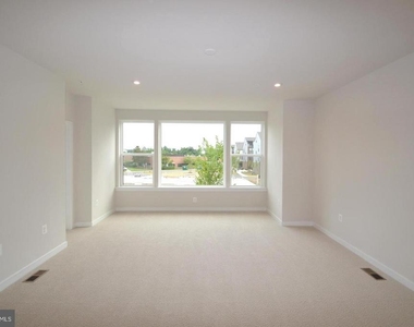 13518 Sayward Boulevard - Photo Thumbnail 15