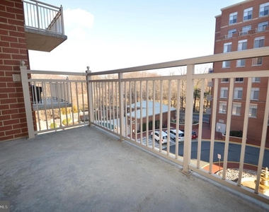 4490 Market Commons Drive - Photo Thumbnail 18